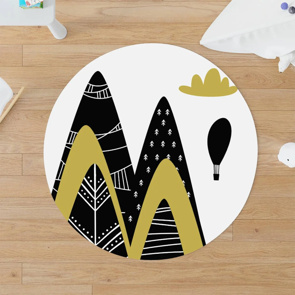 Dağ Manzarası ve Balonlar Yuvarlak Halı | Beyaz Balonlar, bulutlar Desenli