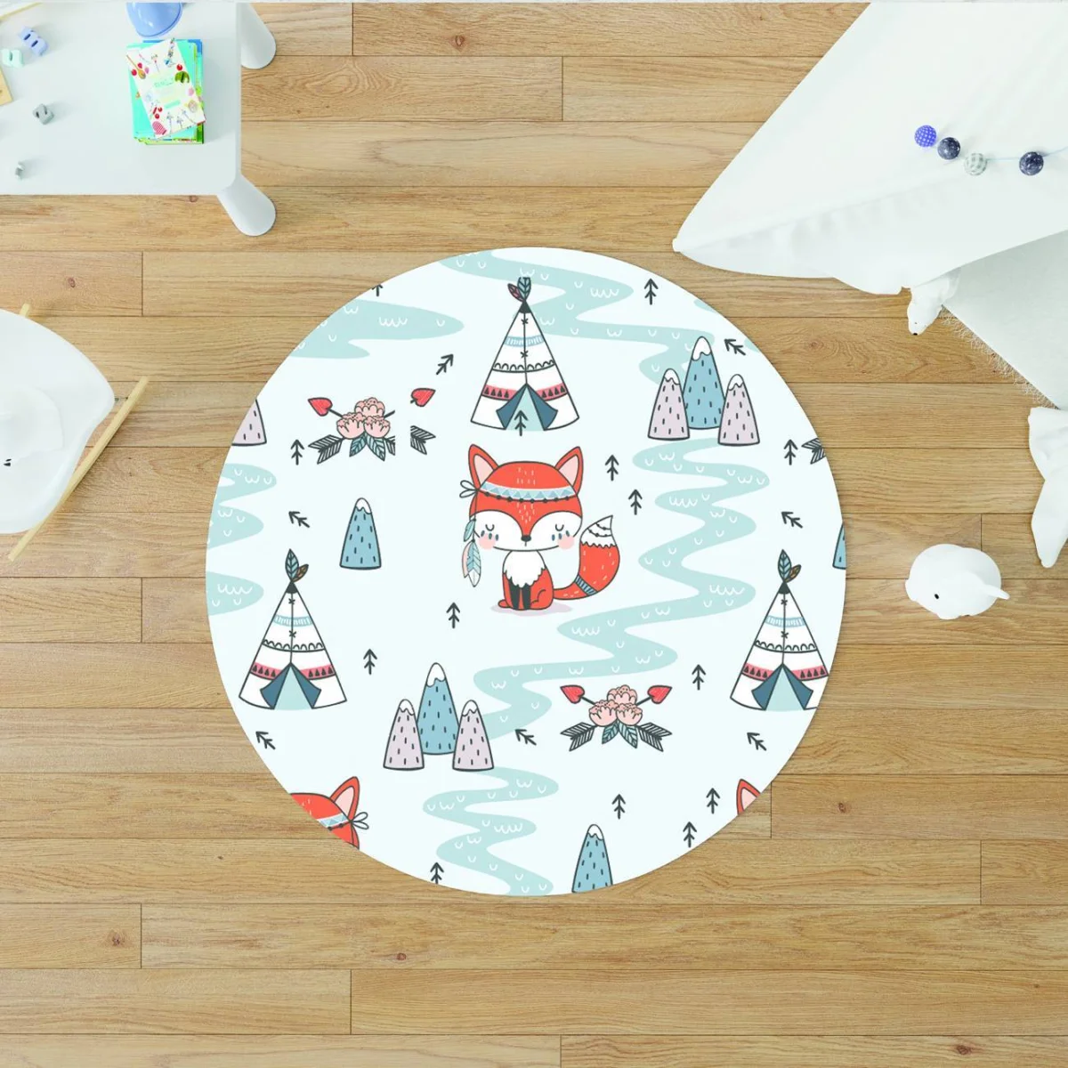 Tilki ve Orman Teması Yuvarlak Halı | Beyaz minik oklar, gri puantiyeler Desenli