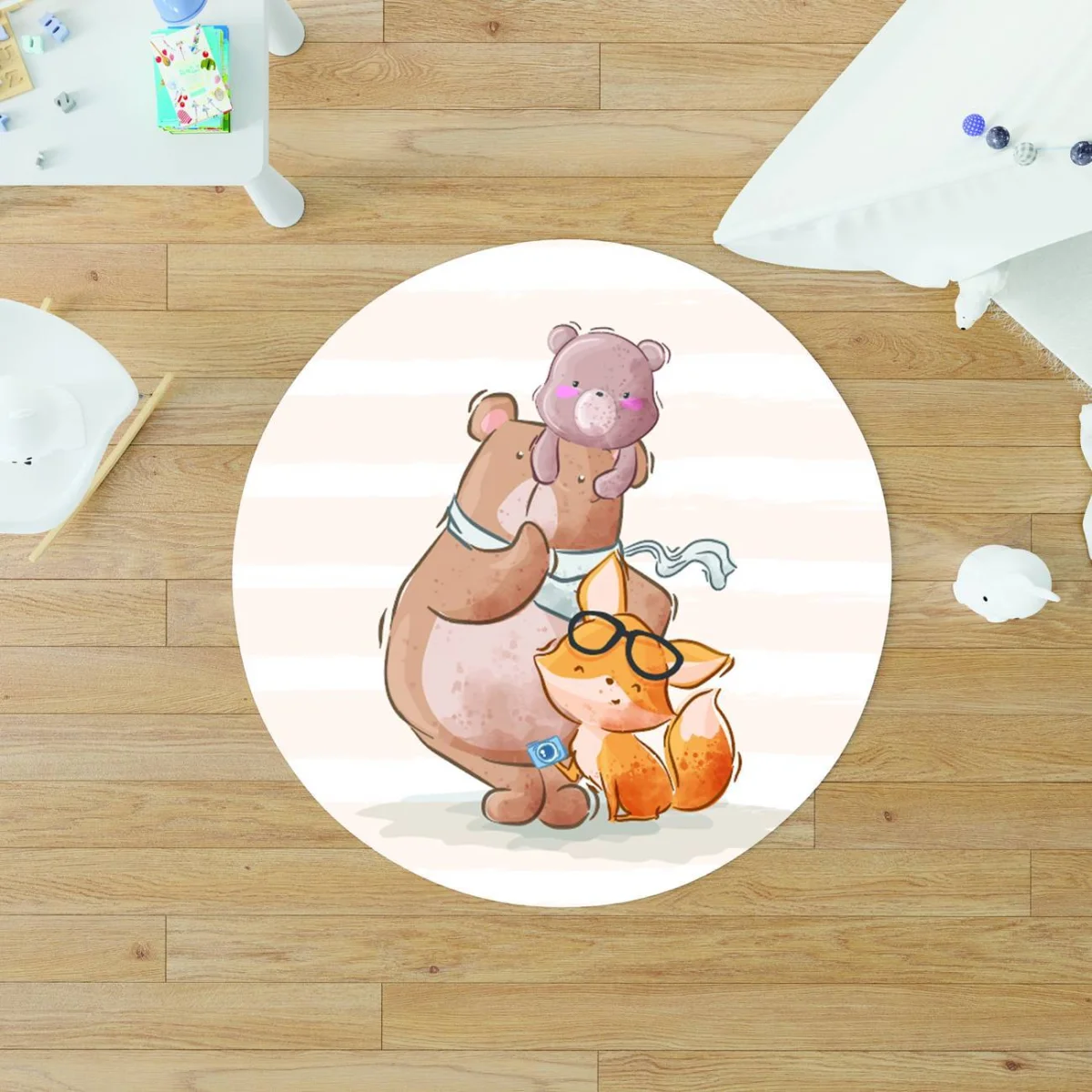 Orman Hayvanları Yuvarlak Halı | Bej Çizgili zemin, gözlük Desenli