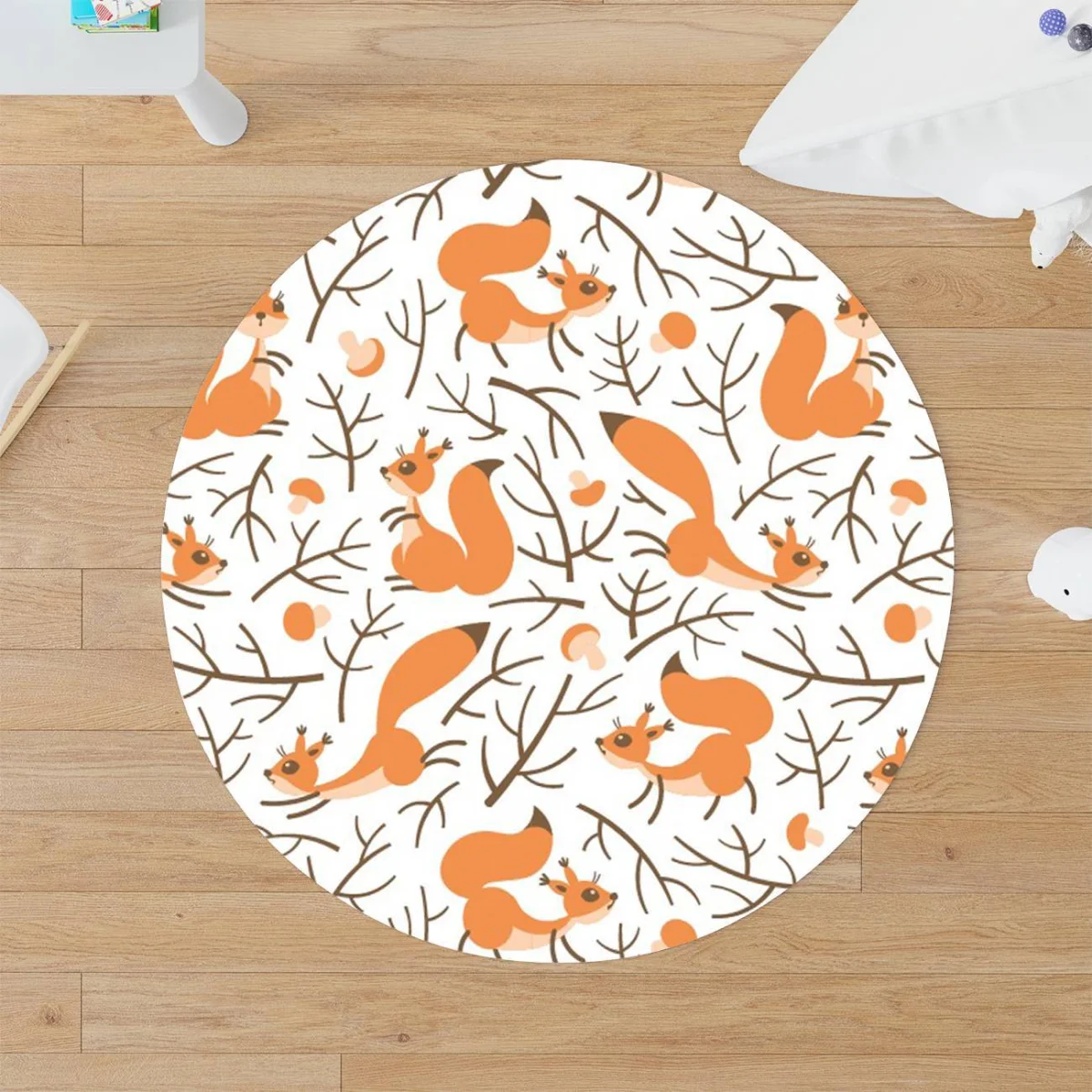 Sincaplar Yuvarlak Halı | Beyaz ağaç dalları, mantar Desenli