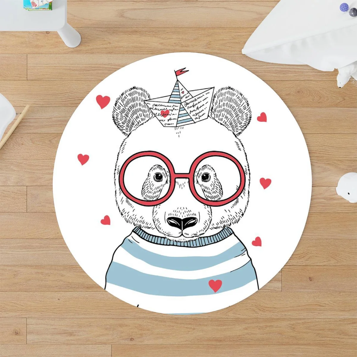 Panda Yuvarlak Halı | Beyaz kırmızı kalpler, çizgili tişört Desenli