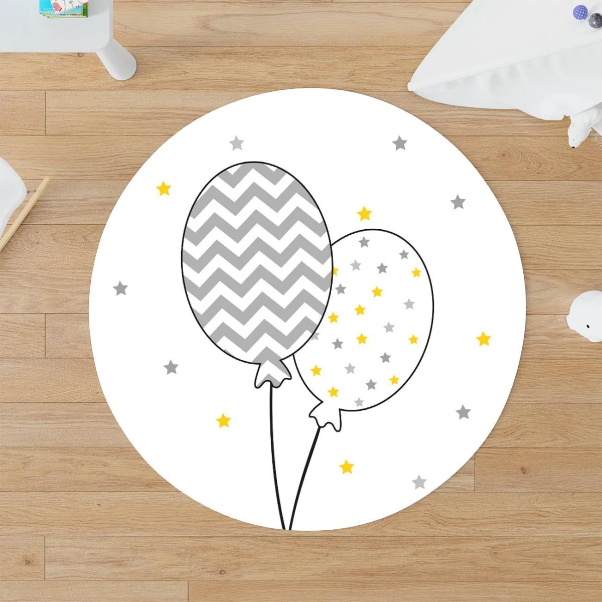 Bulutlar ve Balonlar Yuvarlak Halı | Beyaz Sarı ve gri bulutlar, yıldızlar Desenli