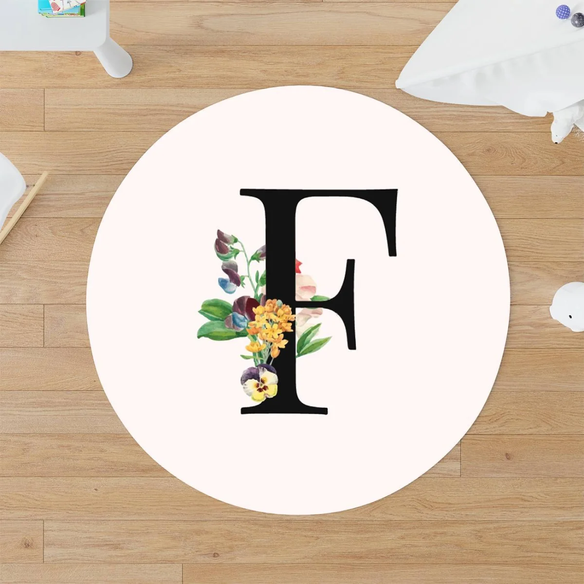 Çiçekli Harf Yuvarlak Halı | Beyaz siyah F harfi, rengarenk çiçekler Desenli