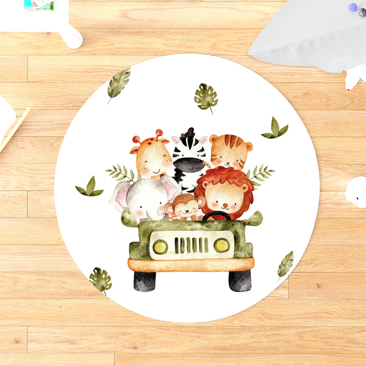 Orman Hayvanları Yuvarlak Halı | Beyaz yeşil yapraklar, safari cipi Desenli