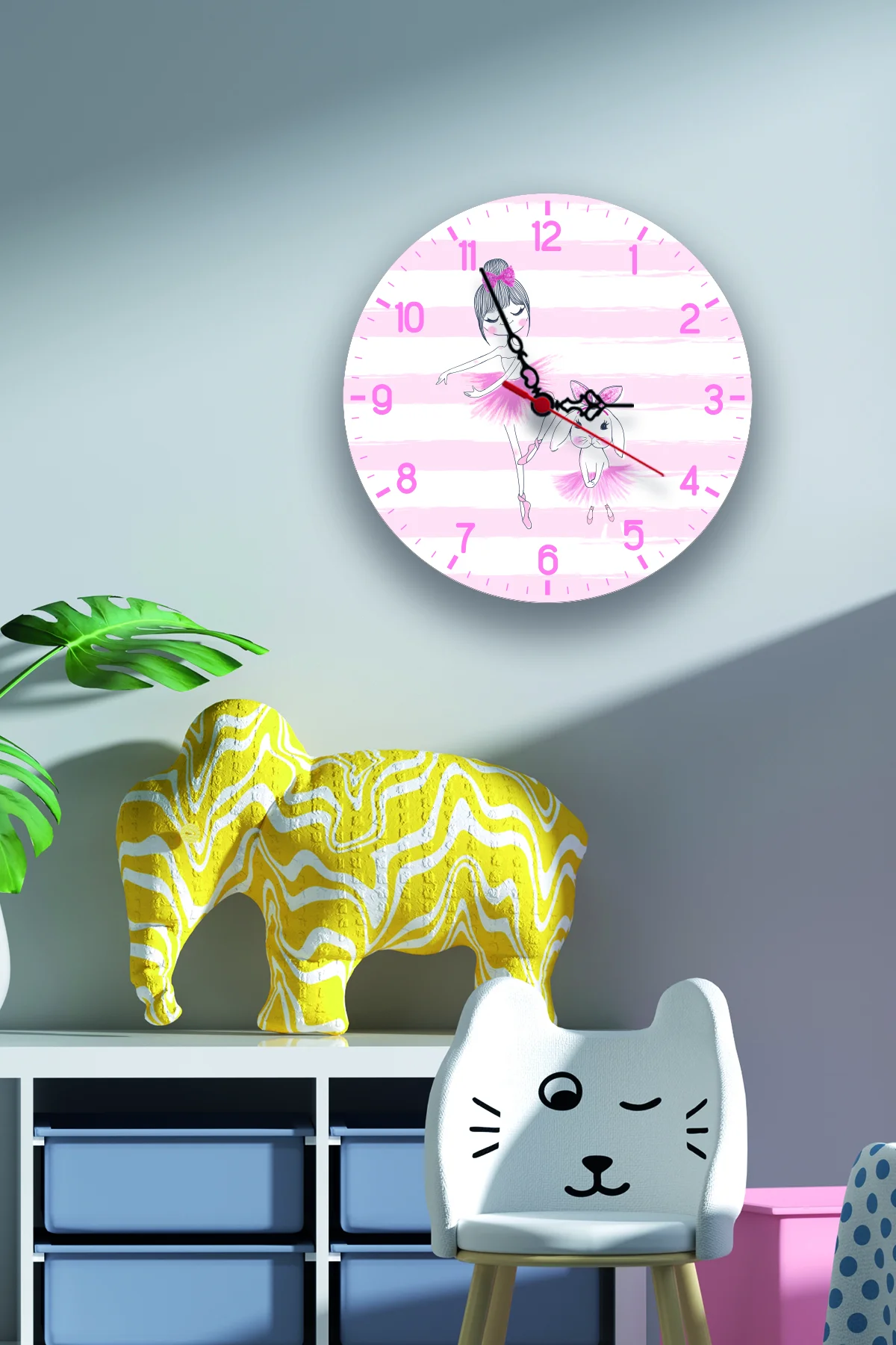 Aslan Duvar Saati | Bej küçük çiçekler, yapraklar Desenli