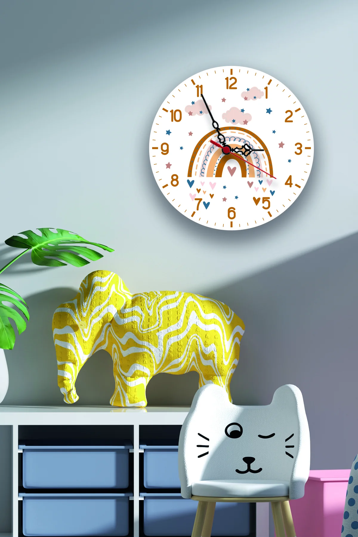 Soyut Yüzler ve Bitkiler Duvar Saati | Yeşil Soyut şekiller, çizgi sanatı ve renkli noktalar Desenli