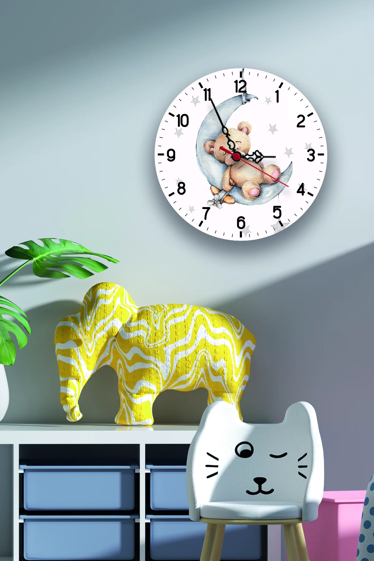 Uyuyan Ayıcık ve Ay Duvar Saati | Beyaz yıldız Desenli