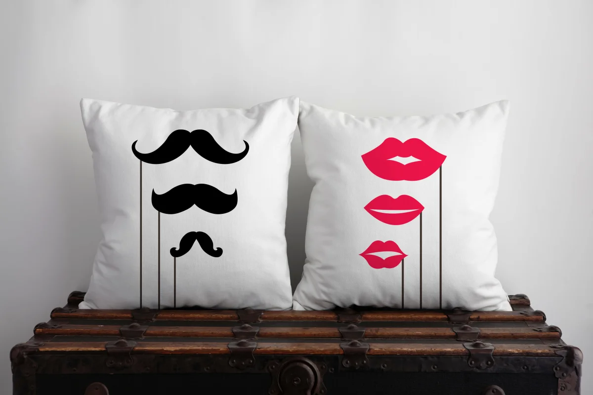 Kızılderili temalı orman hayvanları İkili Kırlent | Beyaz Oklar, tüyler Desenli