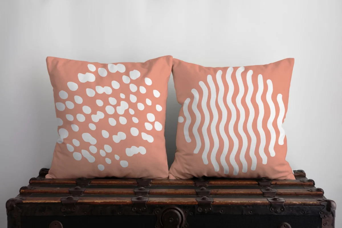 Kuğu İkili Kırlent | Beyaz taç, pembe çiçekler Desenli