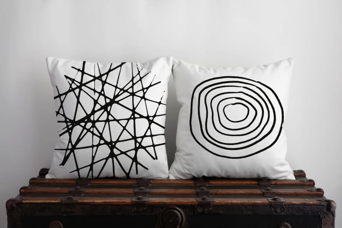 Panda İkili Kırlent | Gri tüylü taç, sarı ve gri üçgenler Desenli