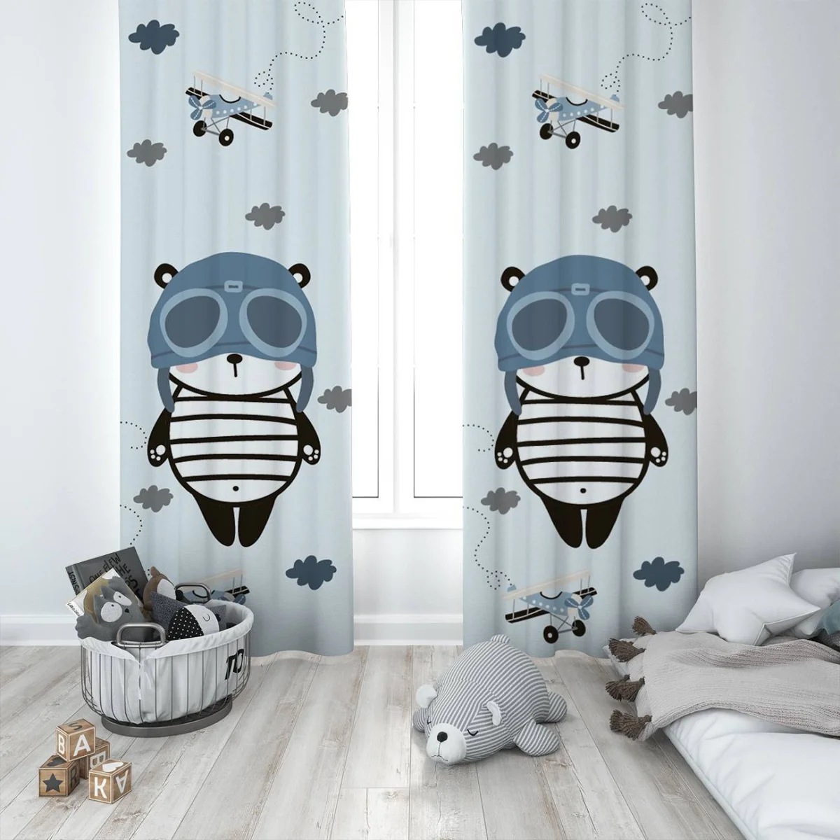 Pilot Ayı ve Uçaklar Fon Perde | Açık Mavi Uçaklar, bulutlar Desenli