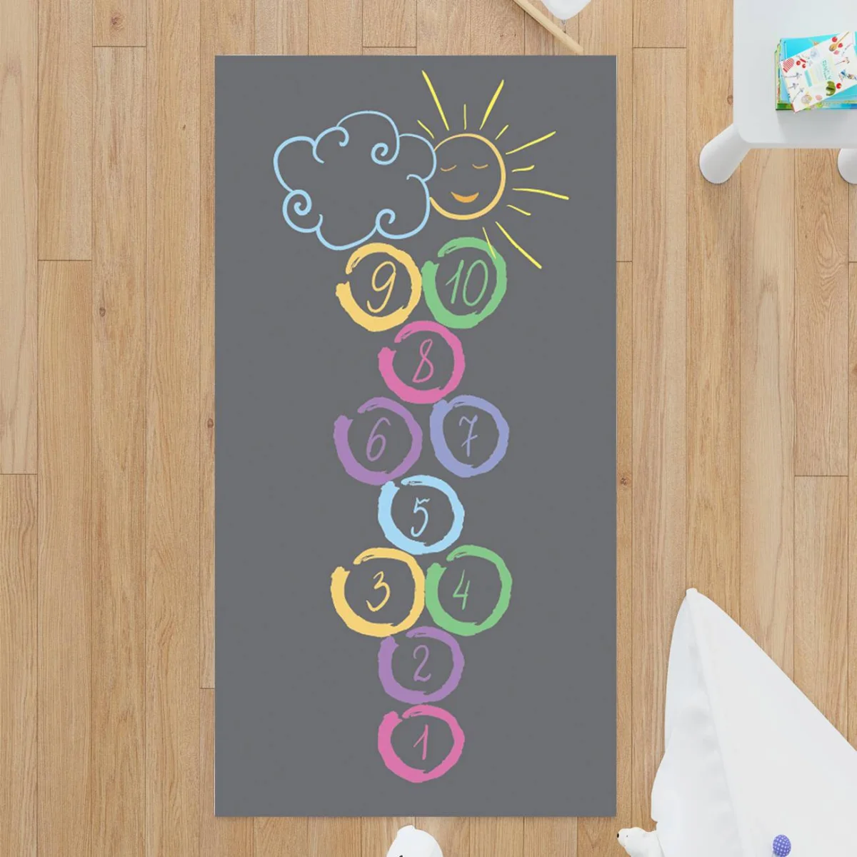 Seksek Oyunu Çocuk Halısı | Gri sayılar, renkli daireler Desenli