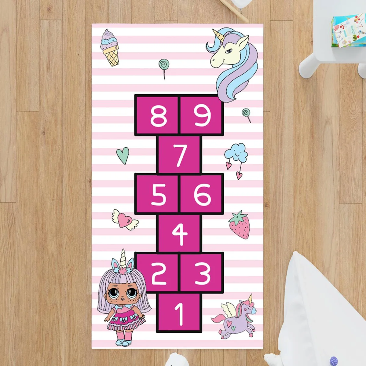Unicorn Çocuk Halısı | Pembe kalpler, bulutlar Desenli