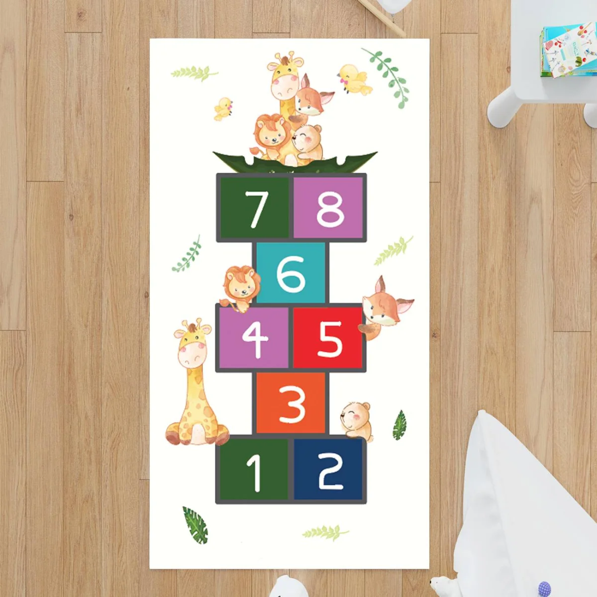Orman Hayvanları Çocuk Halısı | Beyaz Sayılar, yapraklar Desenli