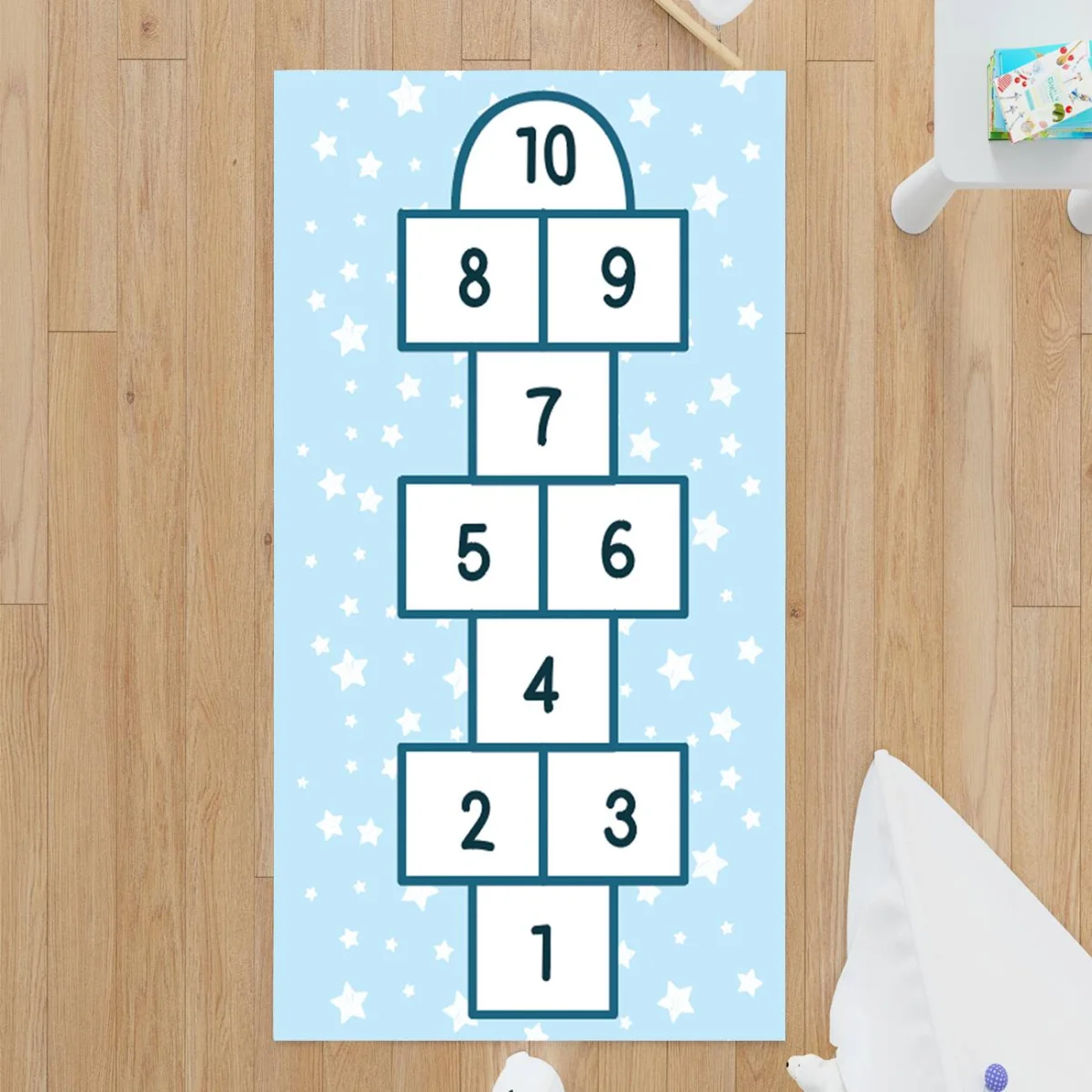 Seksek Oyunu Çocuk Halısı | Açık Mavi Beyaz yıldızlar, sayılar Desenli