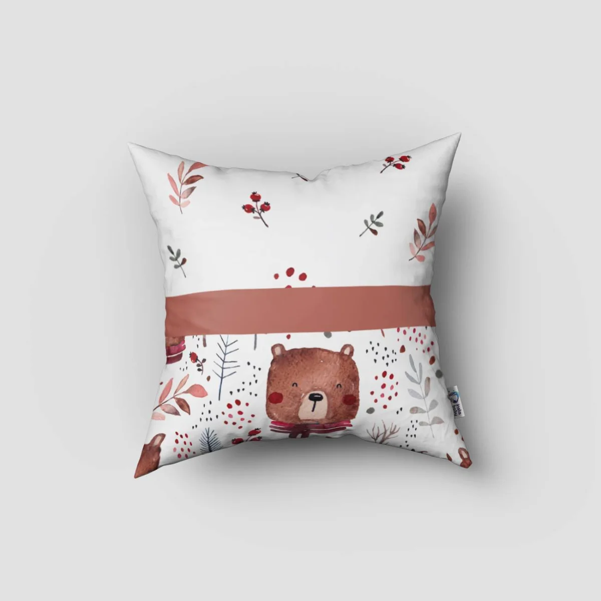 Orman Hayvanları Kırlent Kılıfı | Beyaz yapraklar, kırmızı meyveler Desenli