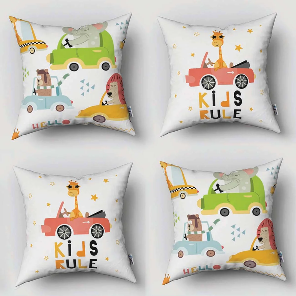 Hayvanlar ve araçlar 4lü Kırlent | Beyaz Bulutlar, yıldızlar Desenli