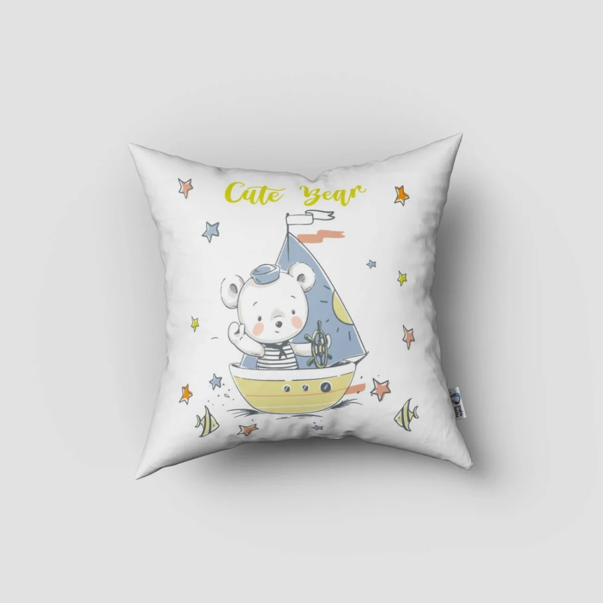 Denizci Ayı Kırlent Kılıfı | Beyaz yıldızlar, balıklar Desenli