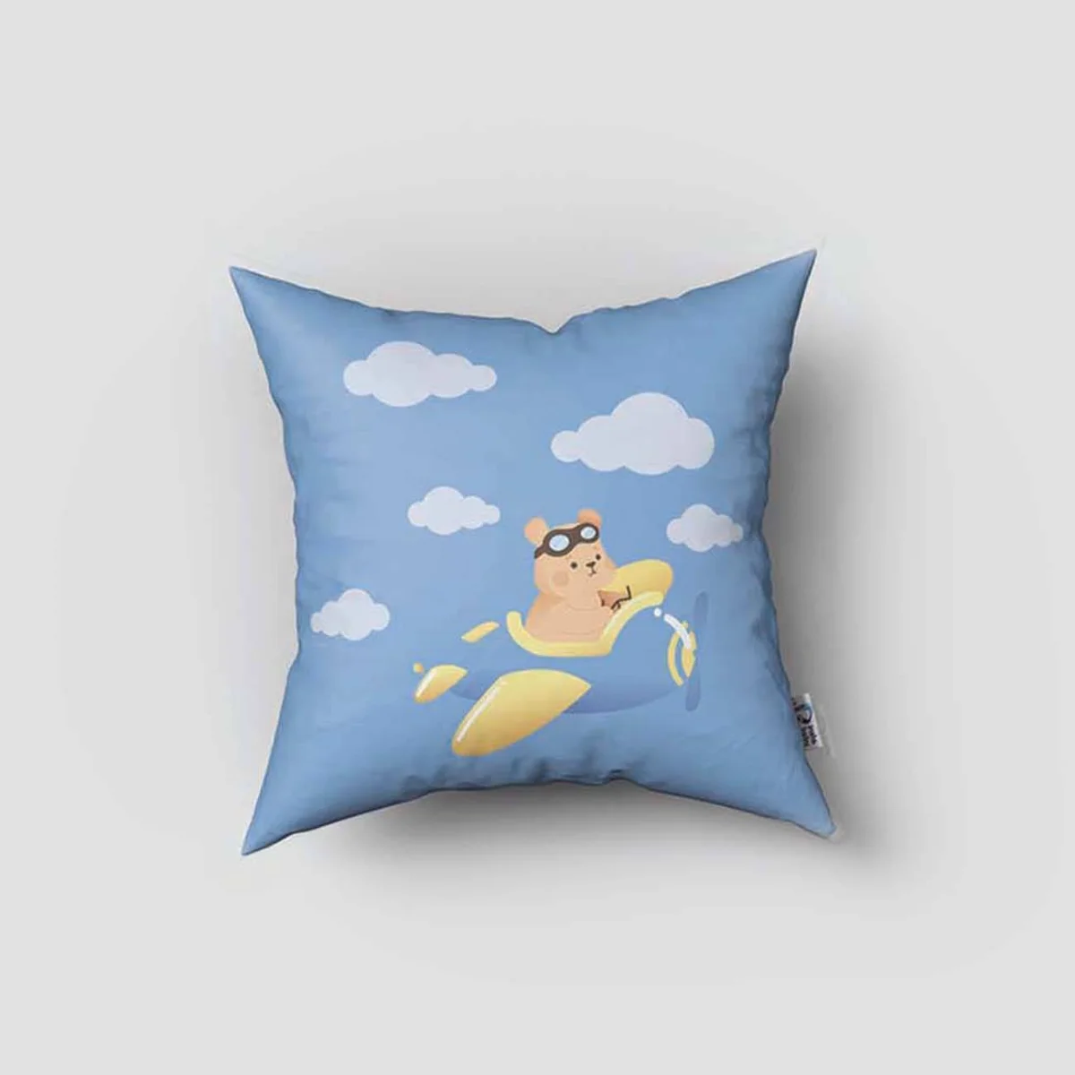 Pilot Ayı Kırlent Kılıfı | Mavi bulutlar Desenli