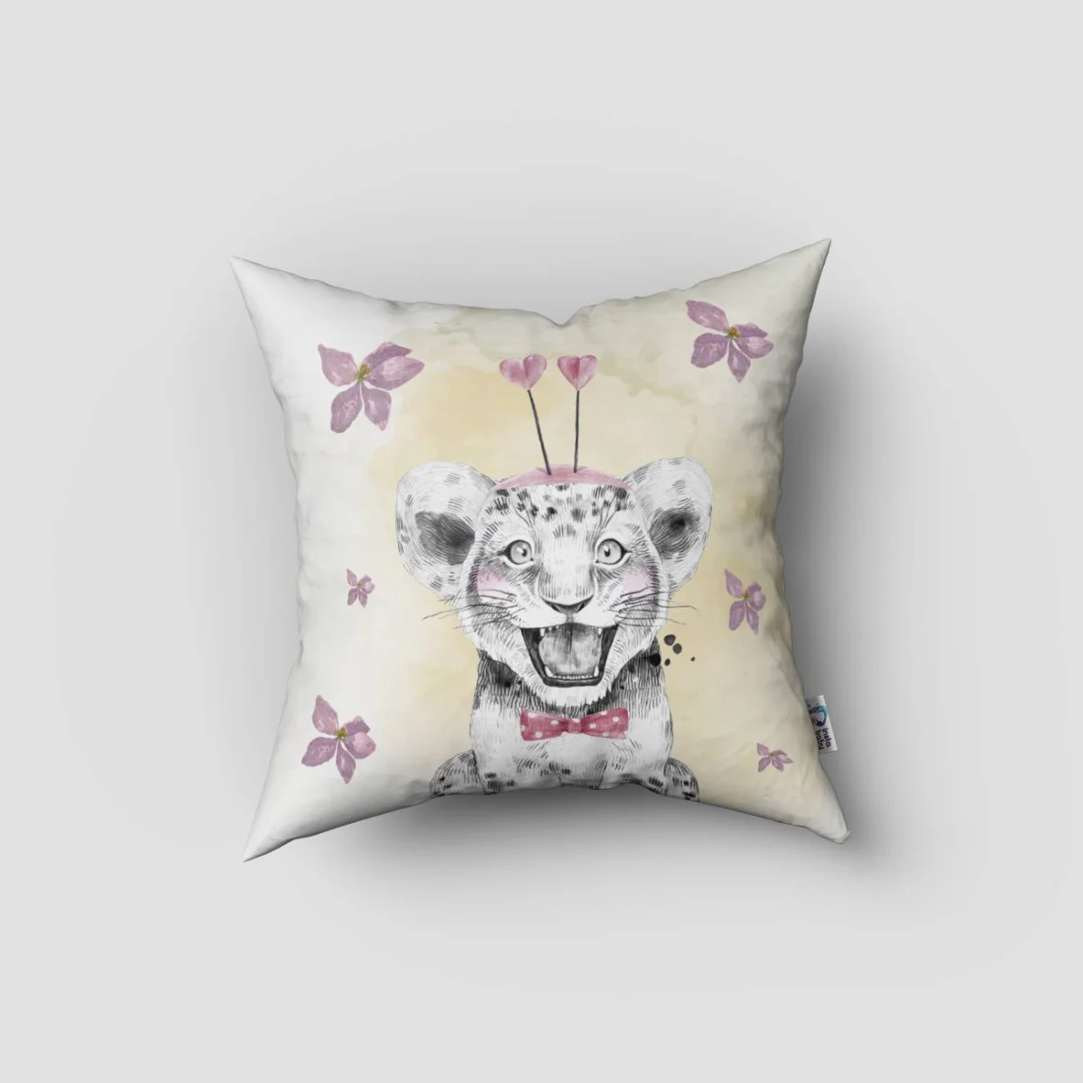 Orman Hayvanları Kırlent Kılıfı | Bej Pembe çiçekler, yeşil yapraklar Desenli