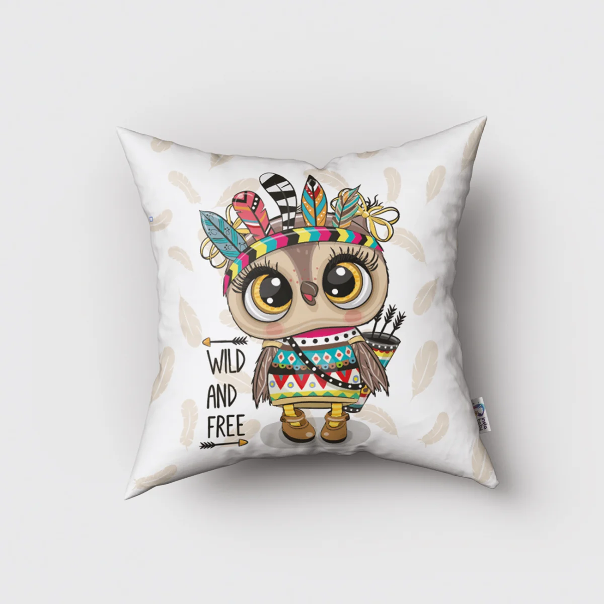 Yerli Baykuş Kırlent Kılıfı | Beyaz Tüy desenleri, Wild And Free yazısı Desenli