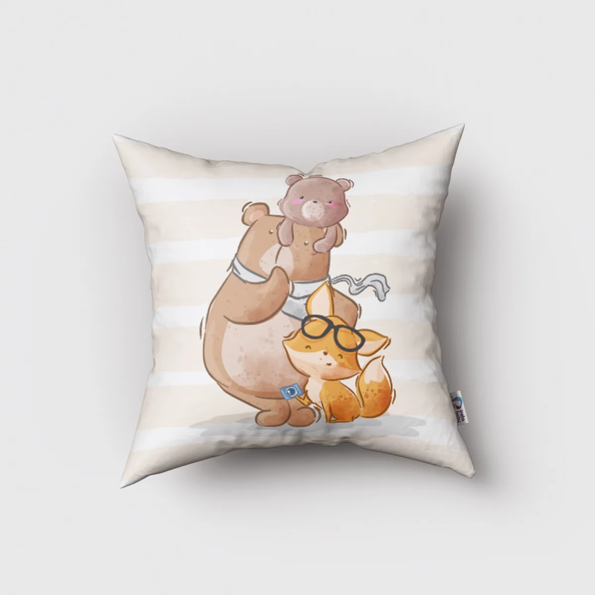 Orman Hayvanları Kırlent Kılıfı | Bej Çizgili zemin, gözlük Desenli