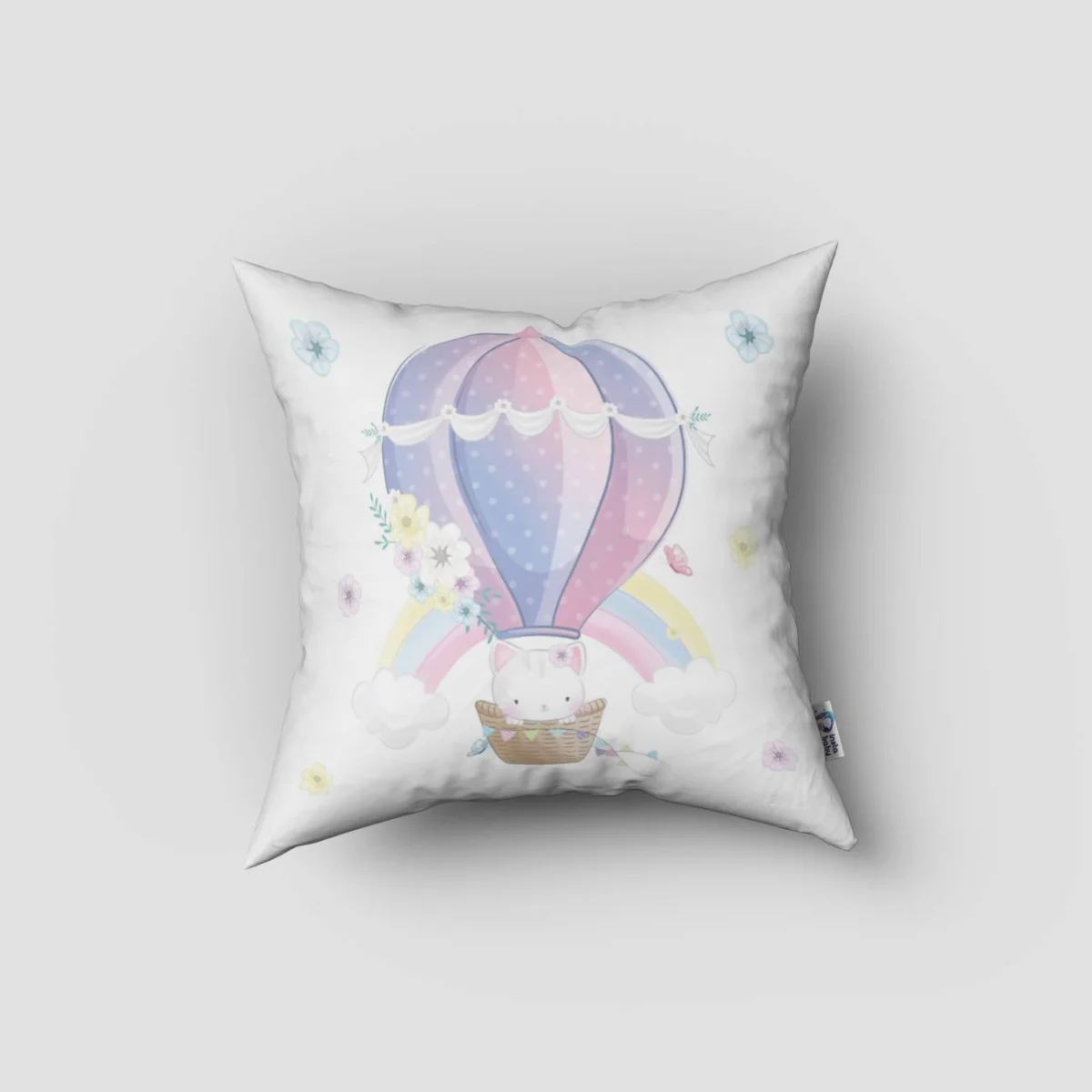 Sıcak Hava Balonu ve Kedi Kırlent Kılıfı | Beyaz gökkuşağı, bulutlar Desenli