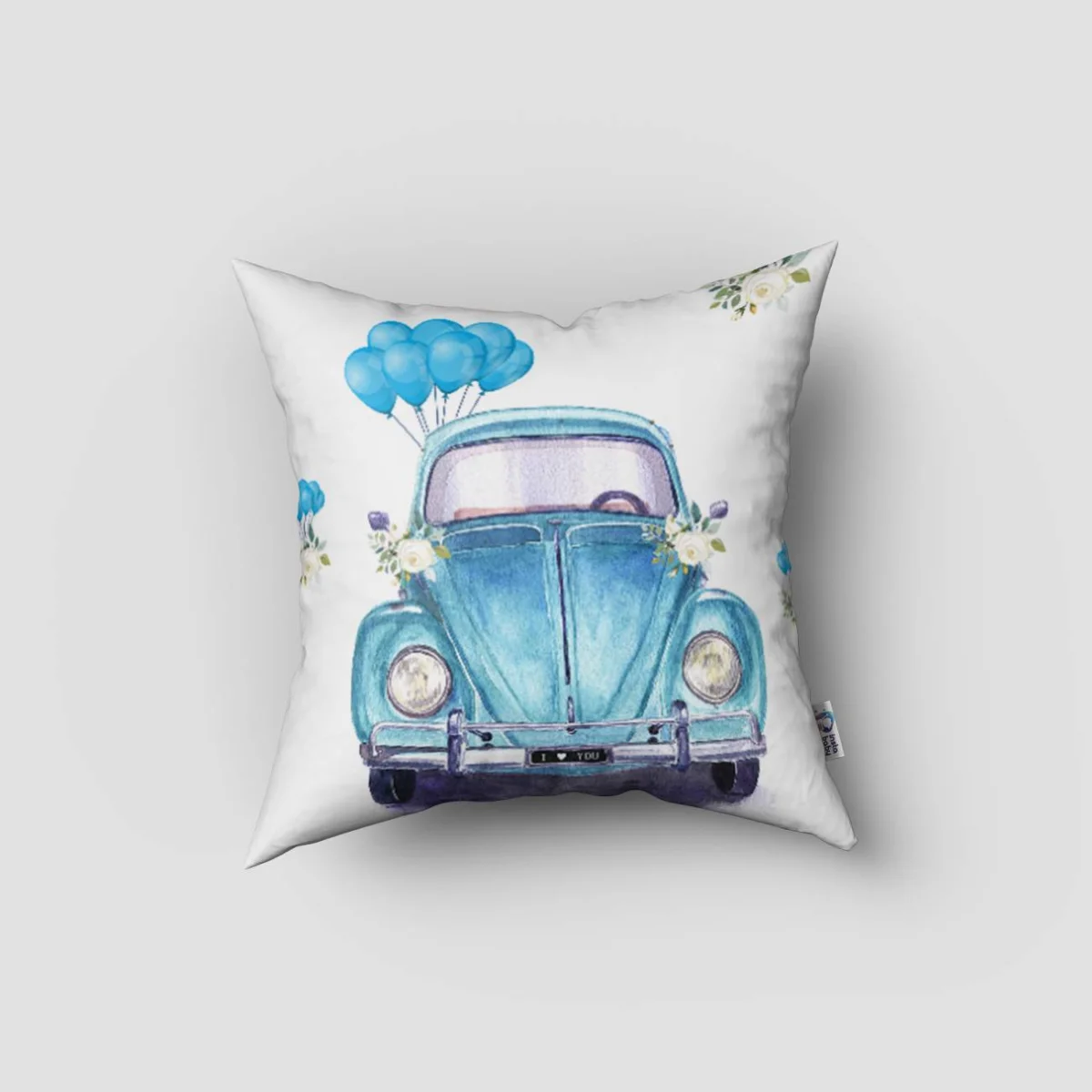 Araba Kırlent Kılıfı | Beyaz mavi balonlar, beyaz çiçekler Desenli